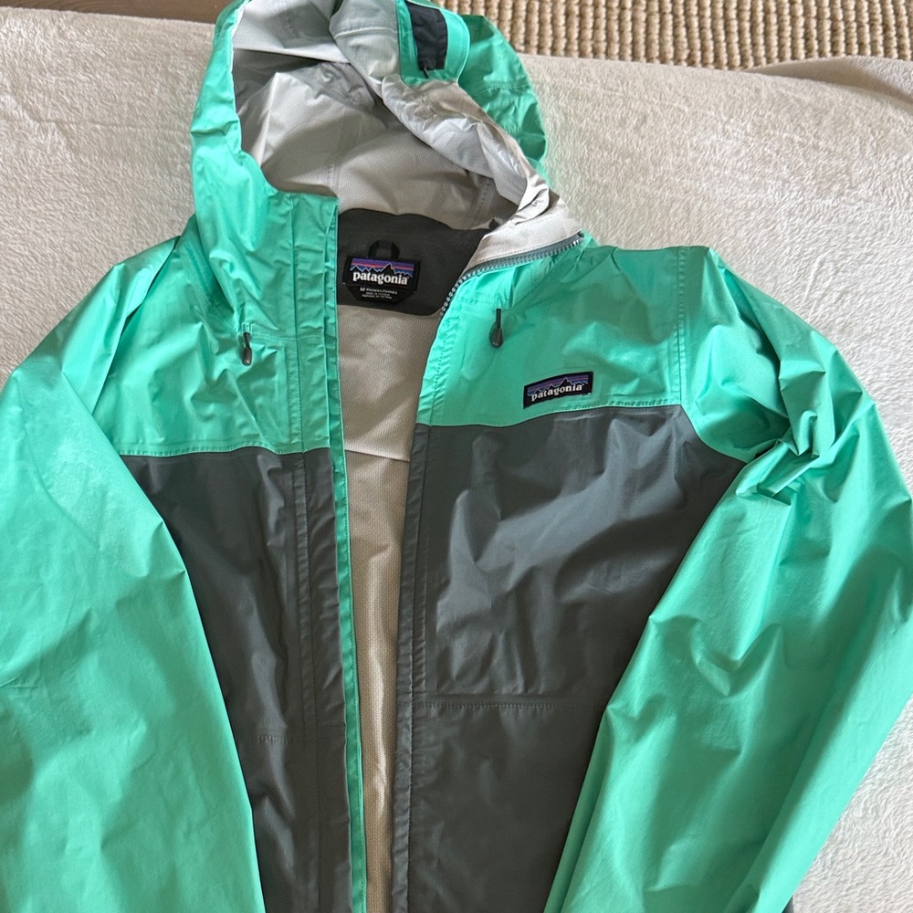 Patagonia Mint and Charcoal Hooded Jacket